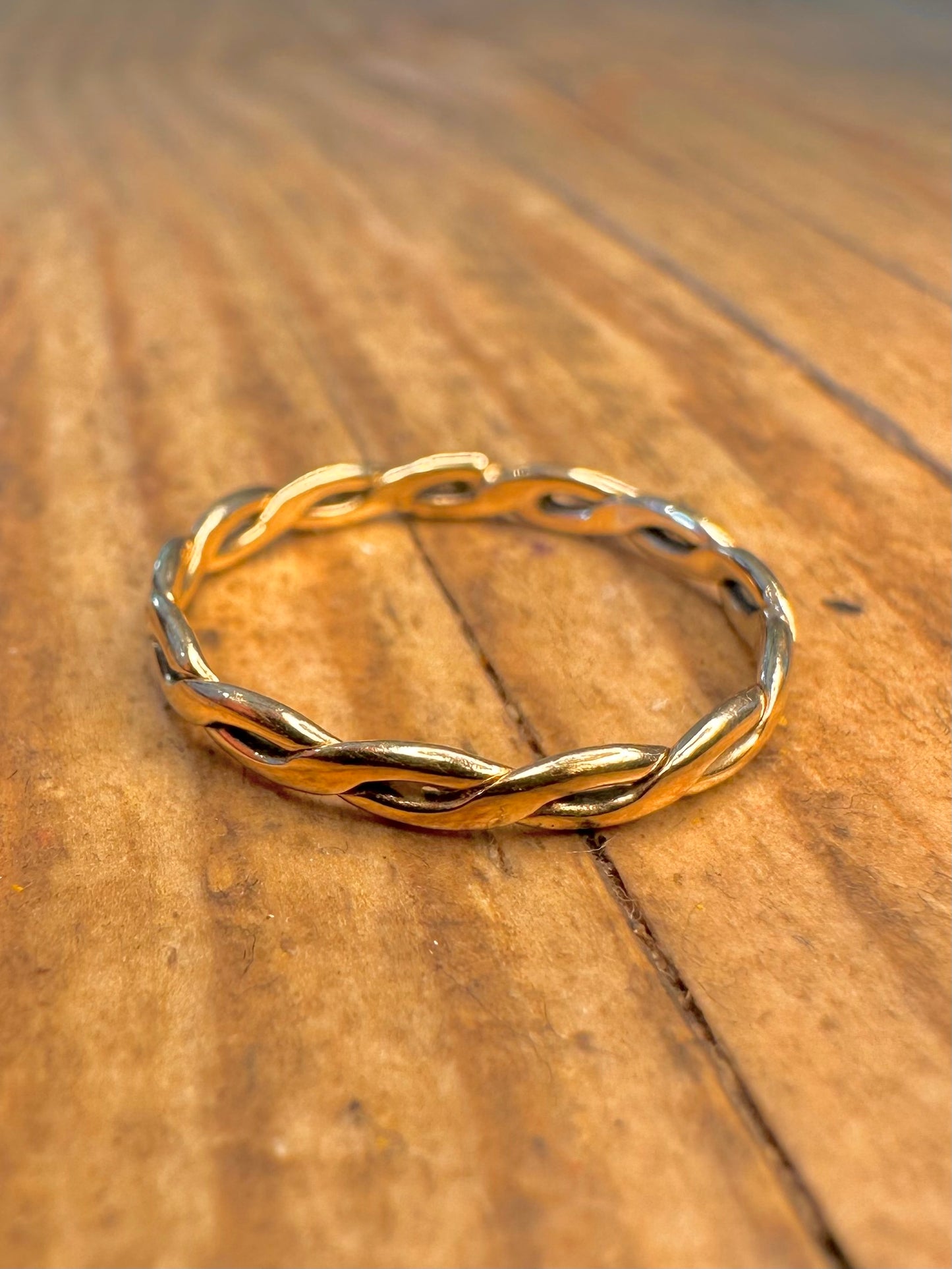 9ct Gold Rope Style Size L Ring
