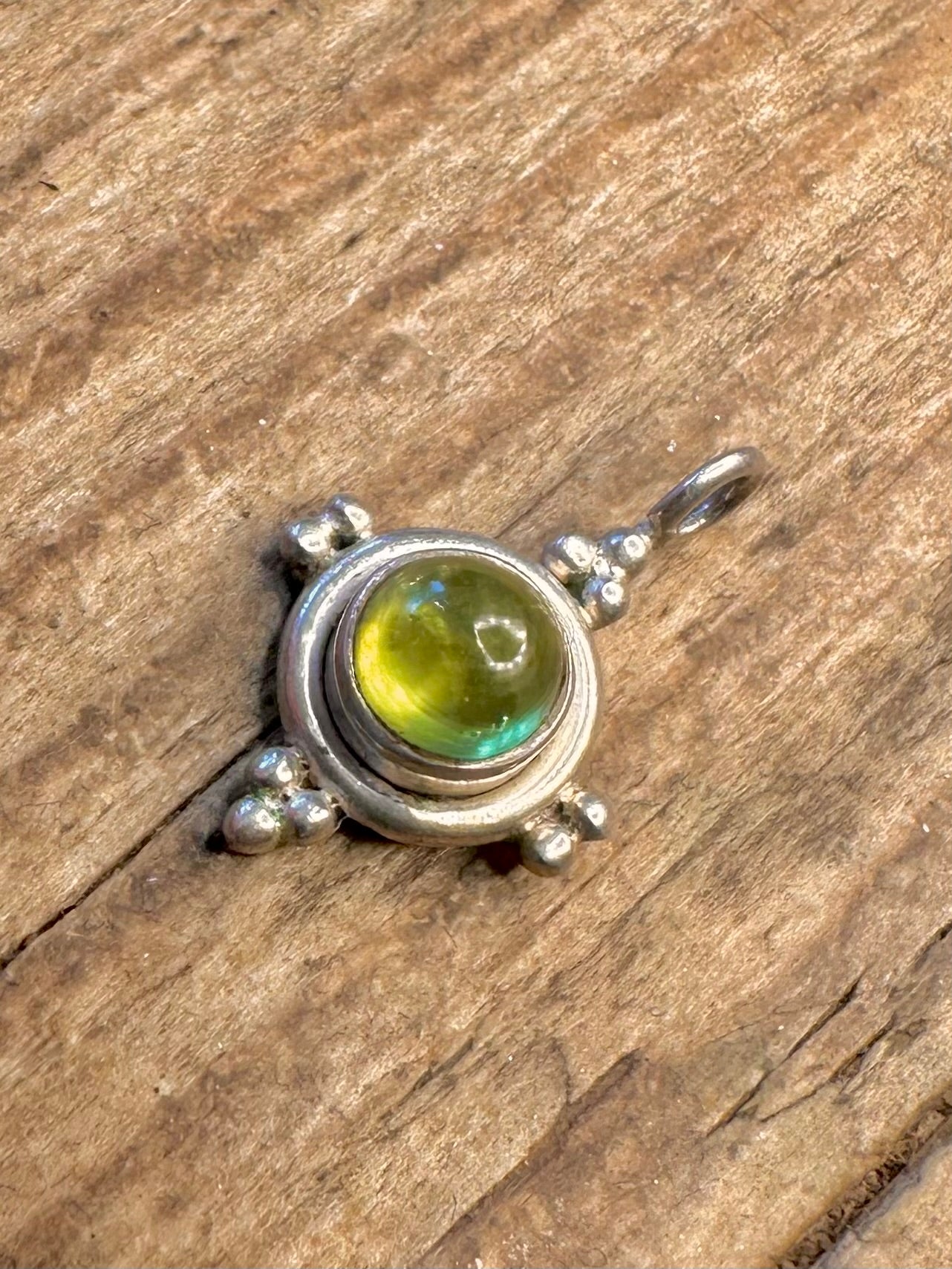 Peridot Boho-Anhänger aus 925er Sterlingsilber