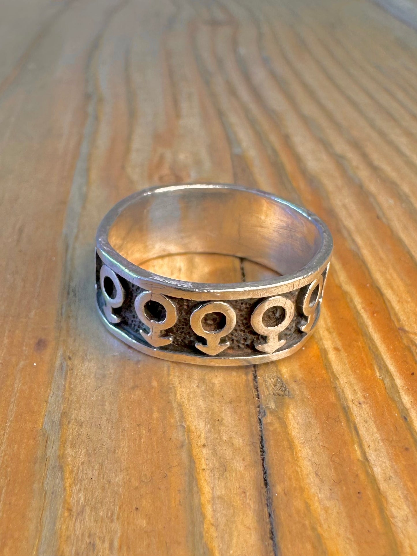 Female Venus Band 925 Sterling Silver Size R Ring