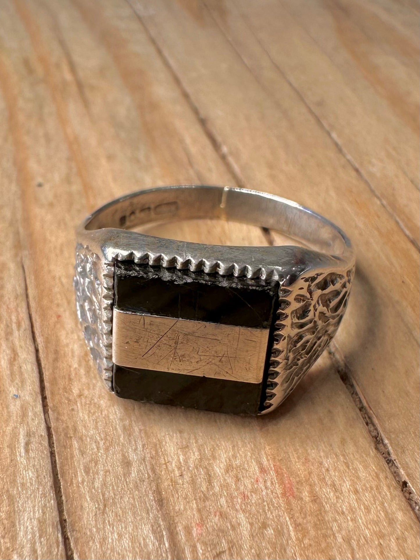Vintage Onyx Textured Signet 925 Sterling Silver Size S Ring