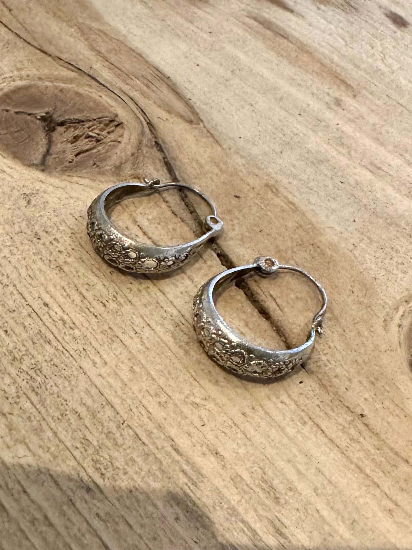 Vintage Oval Textured 925 Silver Hoop Earrings