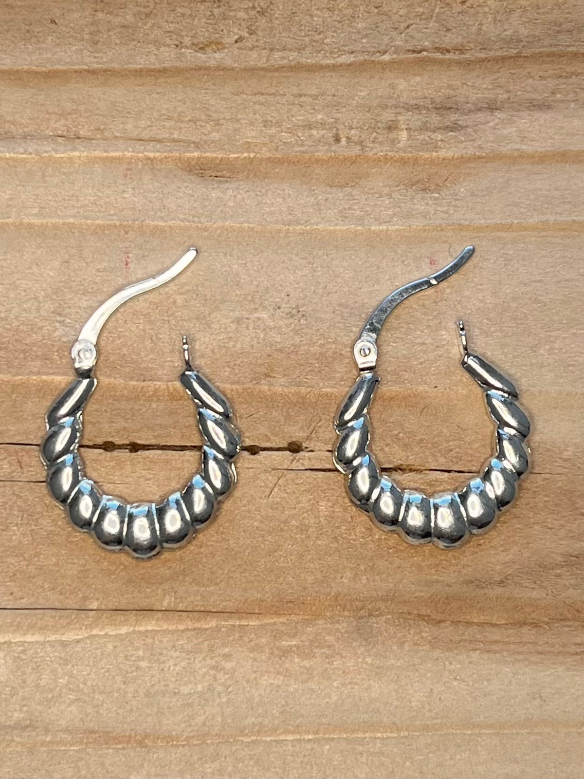 Small Scalloped 925 Sterling Silver Hoop Earrings