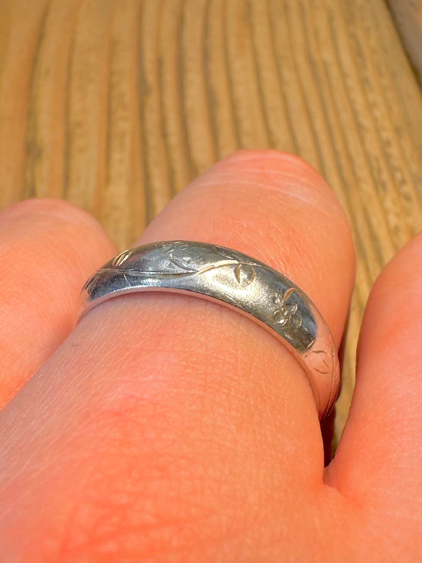Leaf Floral 1985 Engraved Band 925 Sterling Silver Size W Ring