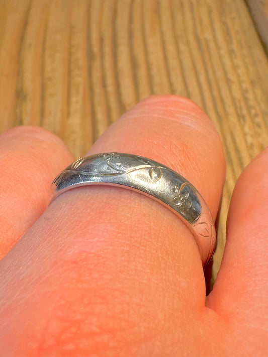 Leaf Floral 1985 Engraved Band 925 Sterling Silver Size W Ring