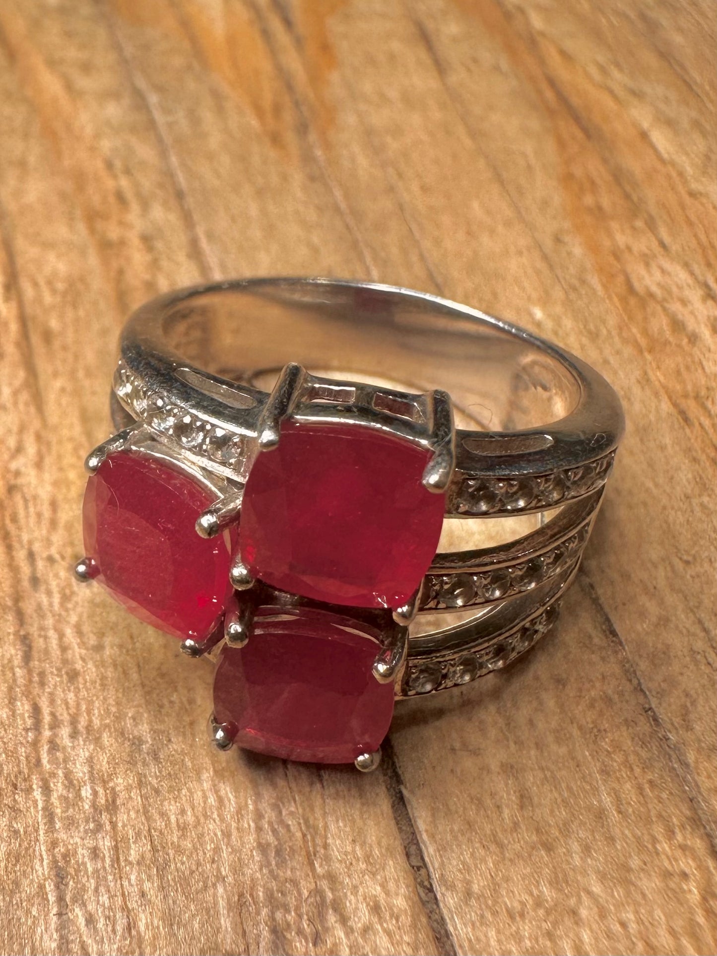 Modern Red and White Stone 925 Sterling Silver Size Q1/2 Ring