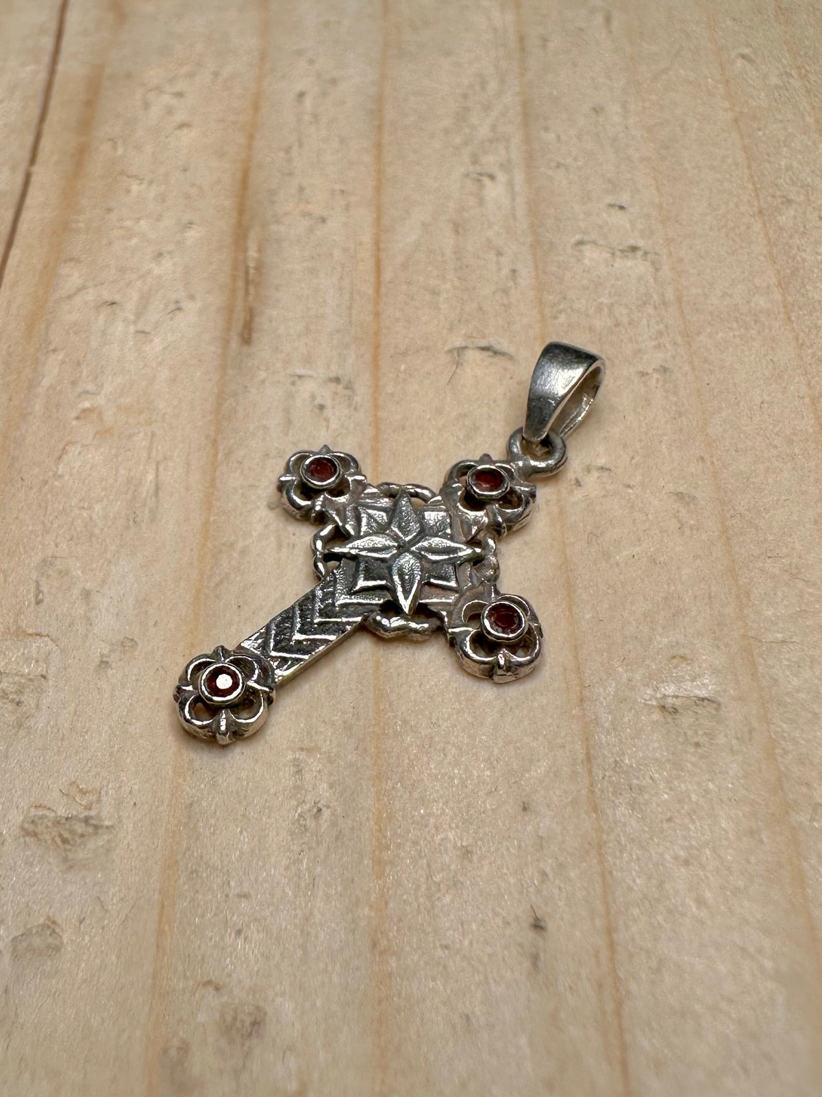 Floral Cross Garnet 925 Sterling Silver Pendant