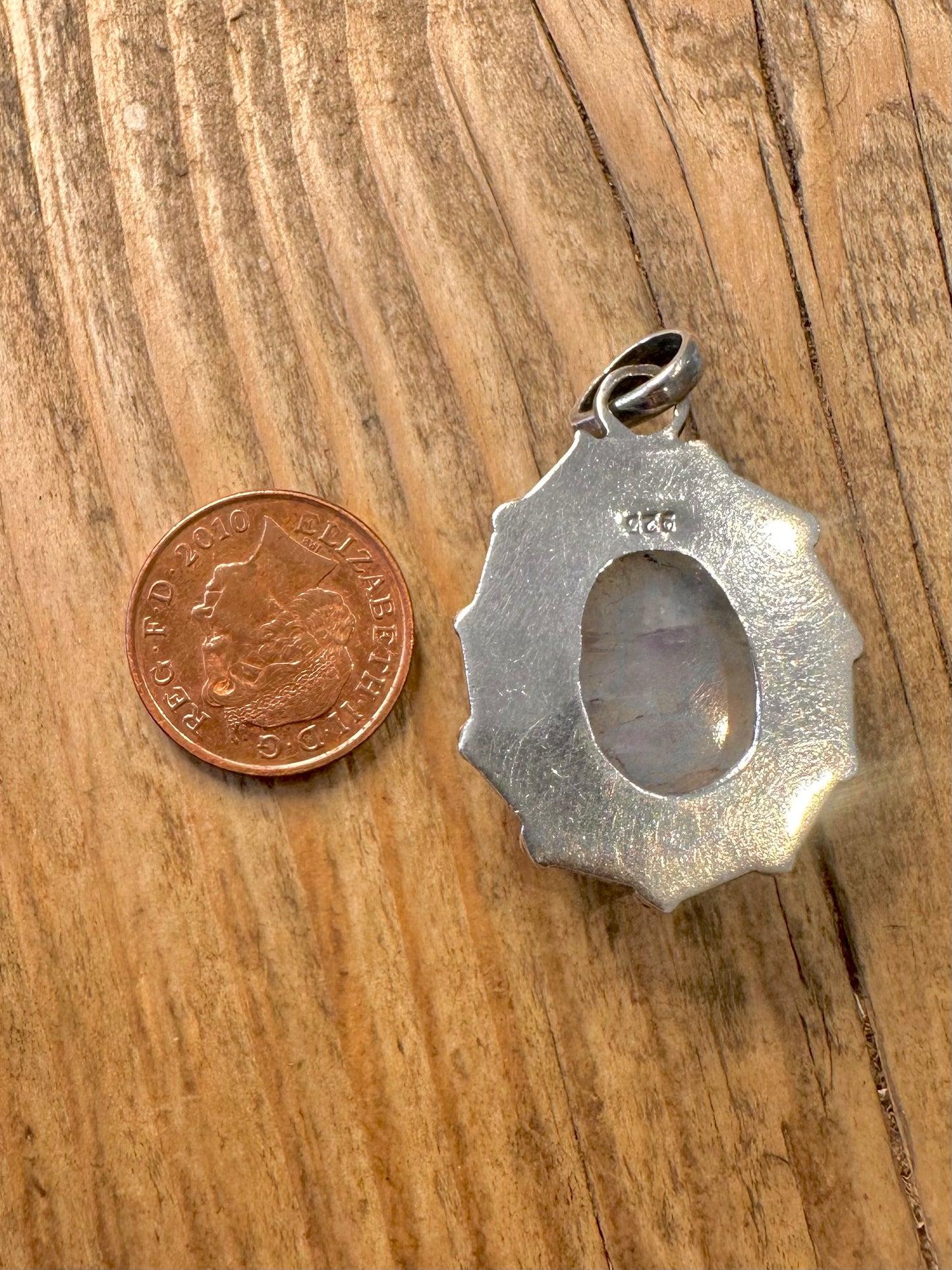 Regenbogen-Mondstein-Anhänger im südwestlichen Design aus 925er Sterlingsilber