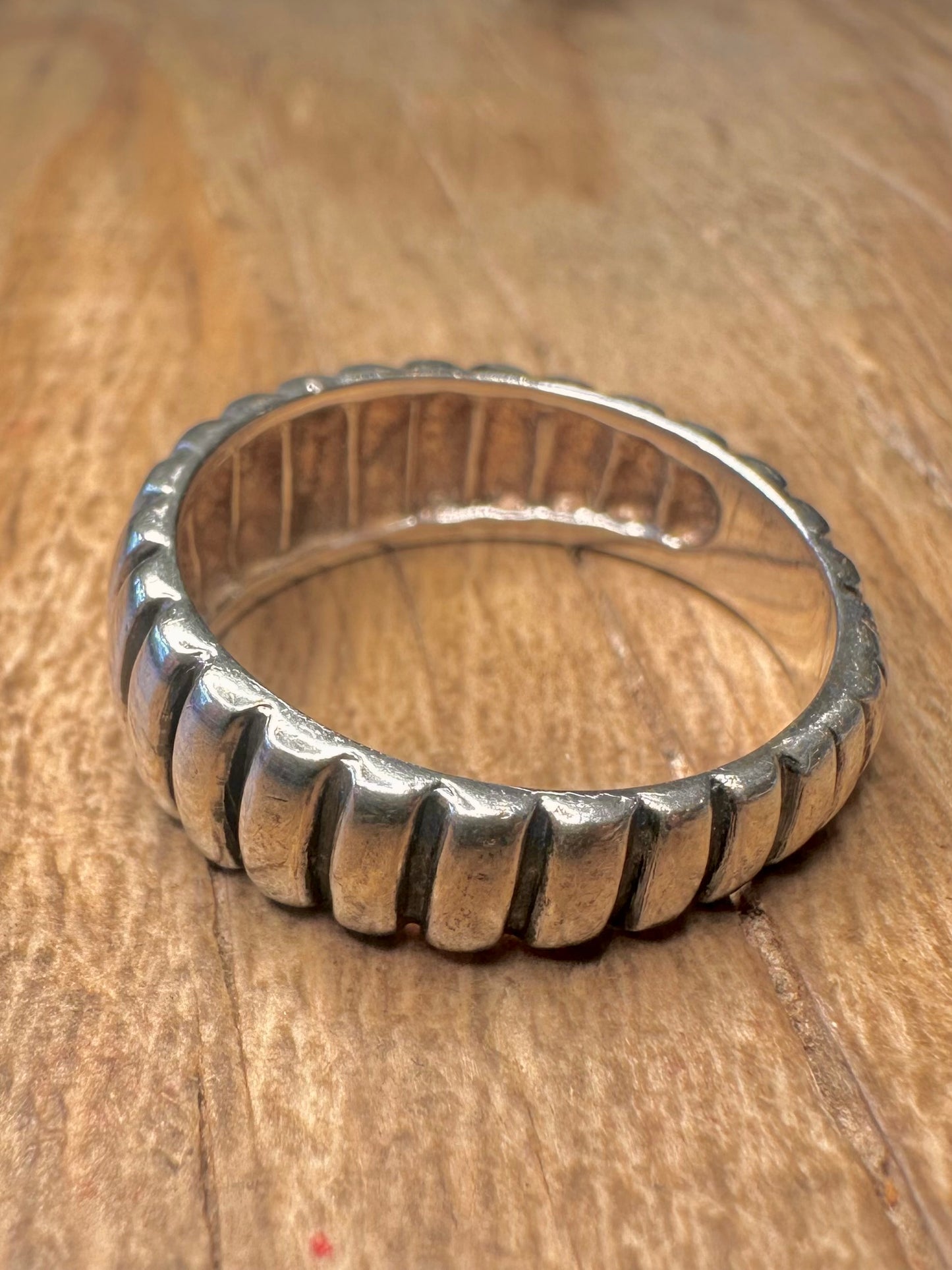 Vintage Ribbed 925 Sterling Silver Size T Ring