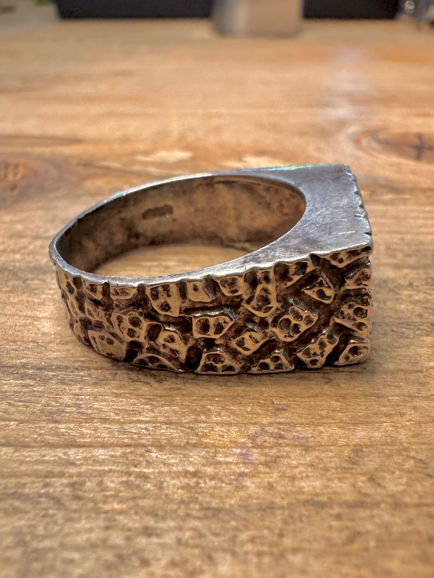 Vintage 1972 Textured Rectangle 925 Silver Size T Ring