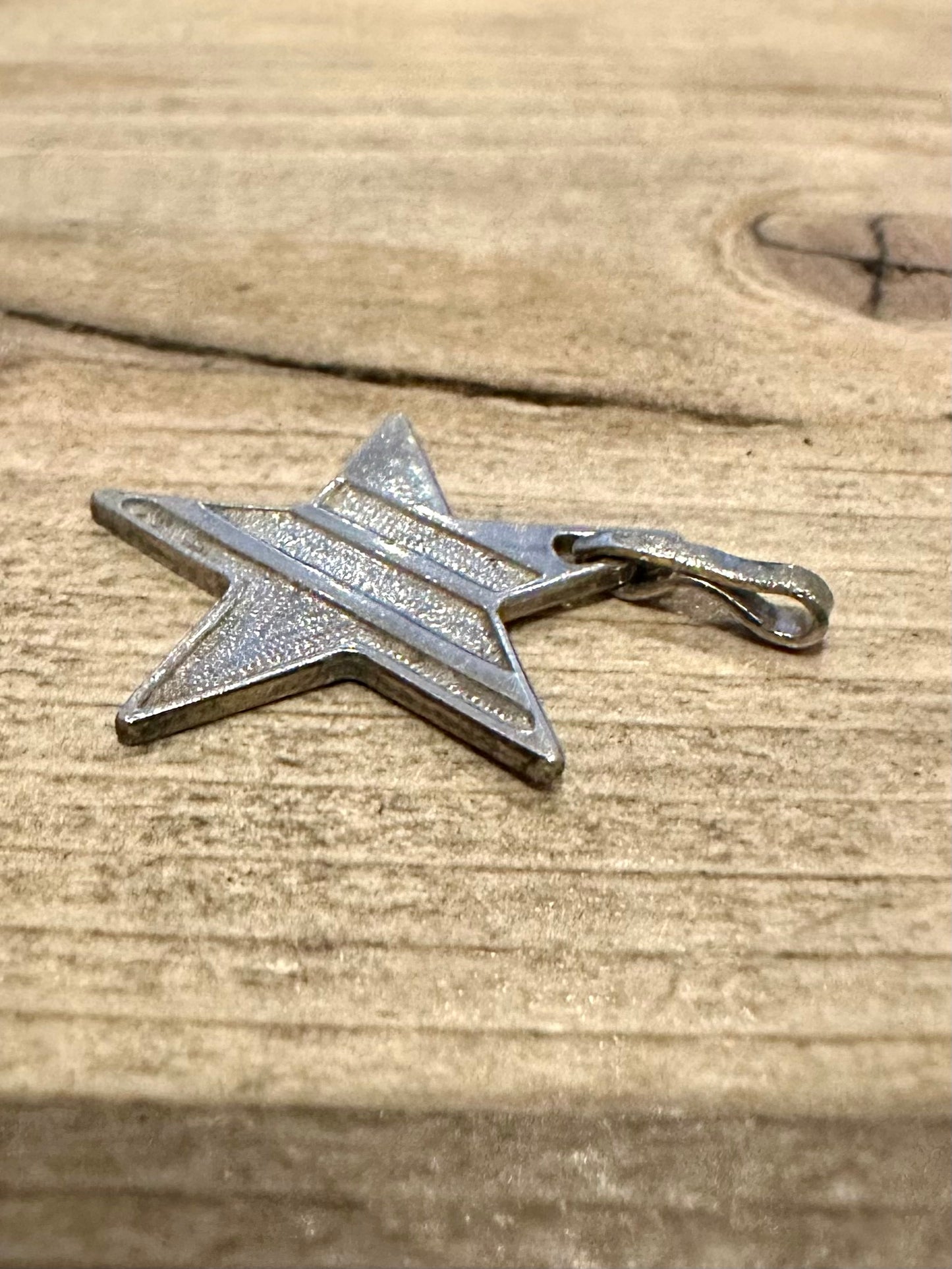 Vintage Textured Star 925 Silver Pendant