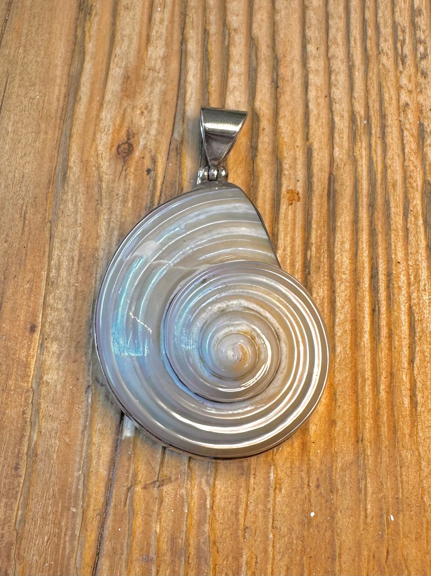 Large Natural Mother of Pearl Spiral Shell 925 Sterling Silver Pendant