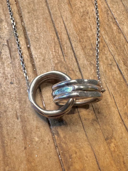 Links of London 2010 Interlocking Circle 925 Sterling Silver 15 to 17.5 inch Necklace
