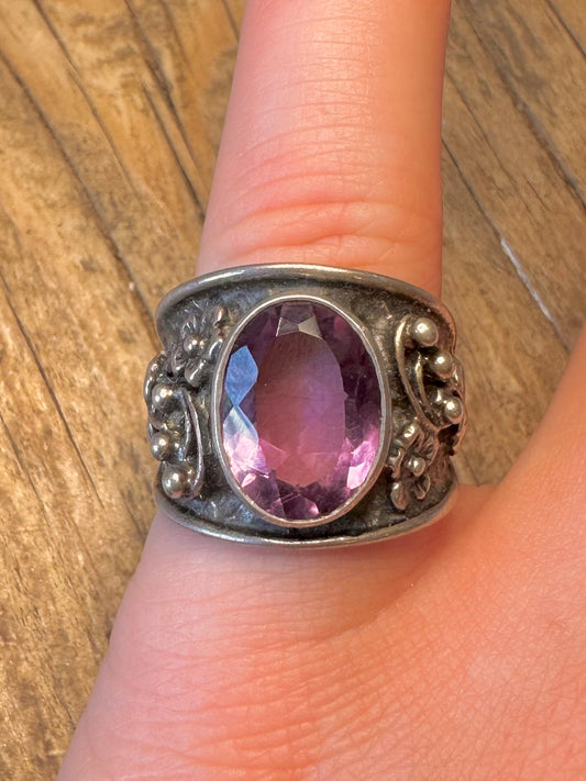 Amethyst Shiptonia England 1990 Leaf and Flower Design 925 Sterling Silver Size P Ring