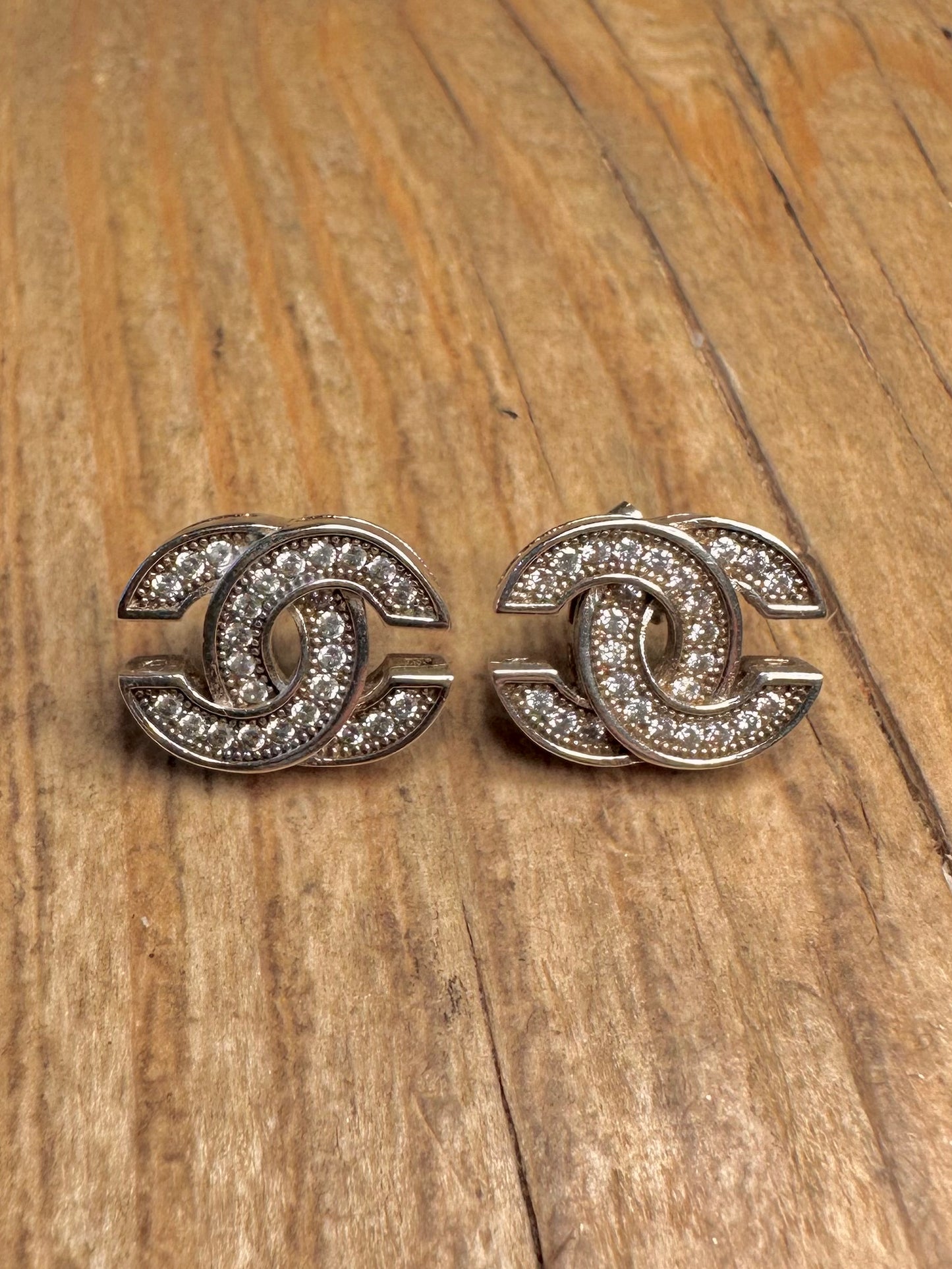 Ohrringe im Vintage-Channel-Stil mit Zirkonia-Steinen aus 925er Sterlingsilber