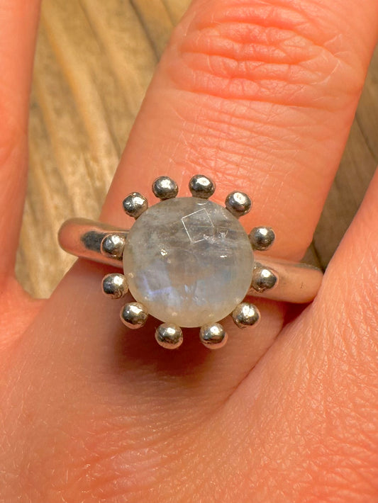 Modernist Moonstone Claw Mount 925 Sterling Silver Size Q Ring