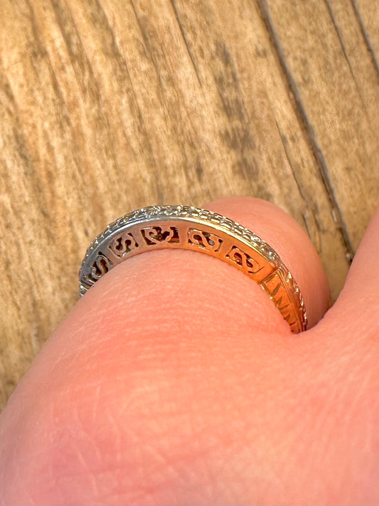 9ct Gold 1998 Unique Engraved White Stones Size K1/2 Ring