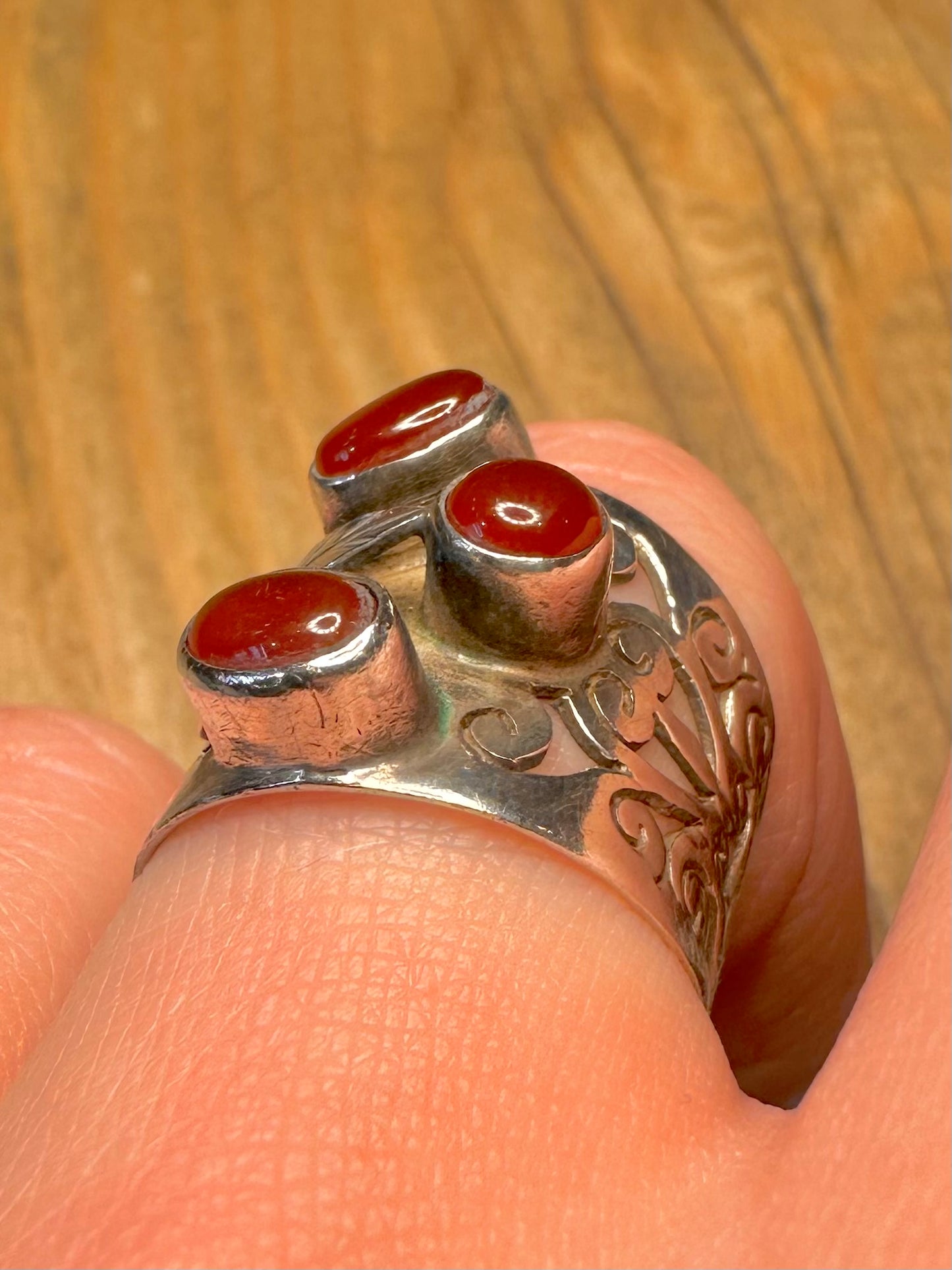 Vintage Carnelian Leaf Engraved 925 Sterling Silver Size P Ring