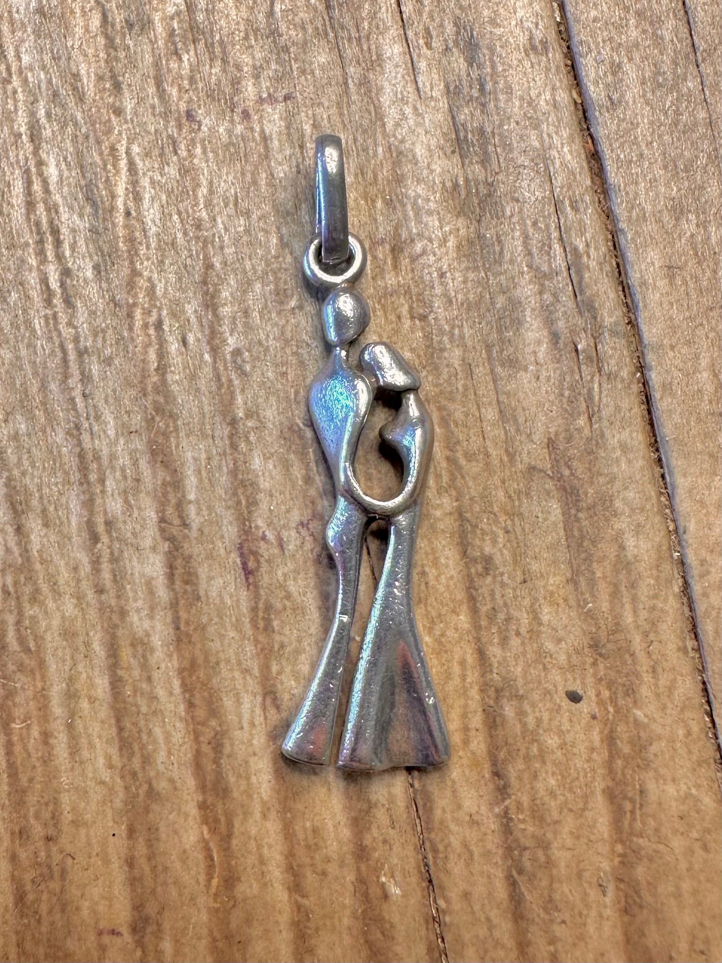 Paar umarmt 925er Sterling Silber Anhänger