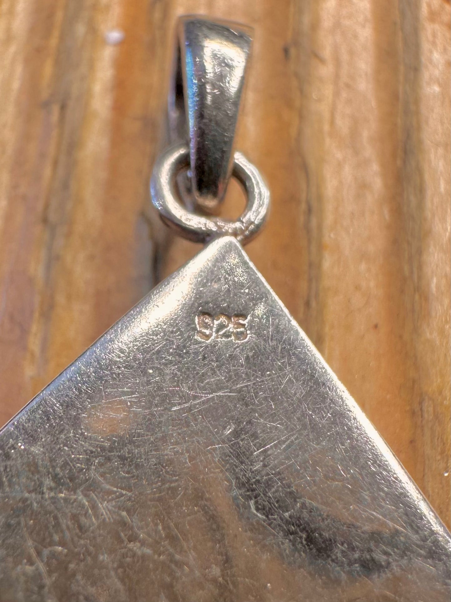 Teardrop Shape Shell 925 Sterling Silver Pendant