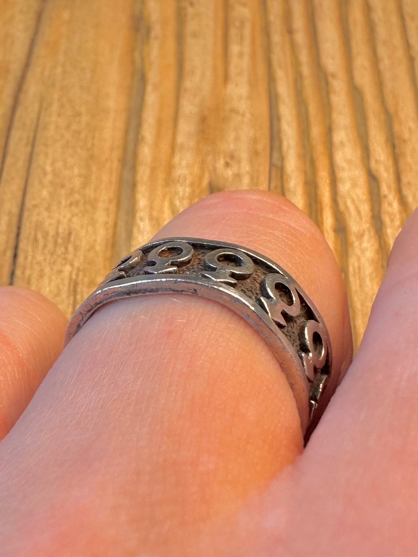Female Venus Band 925 Sterling Silver Size R Ring