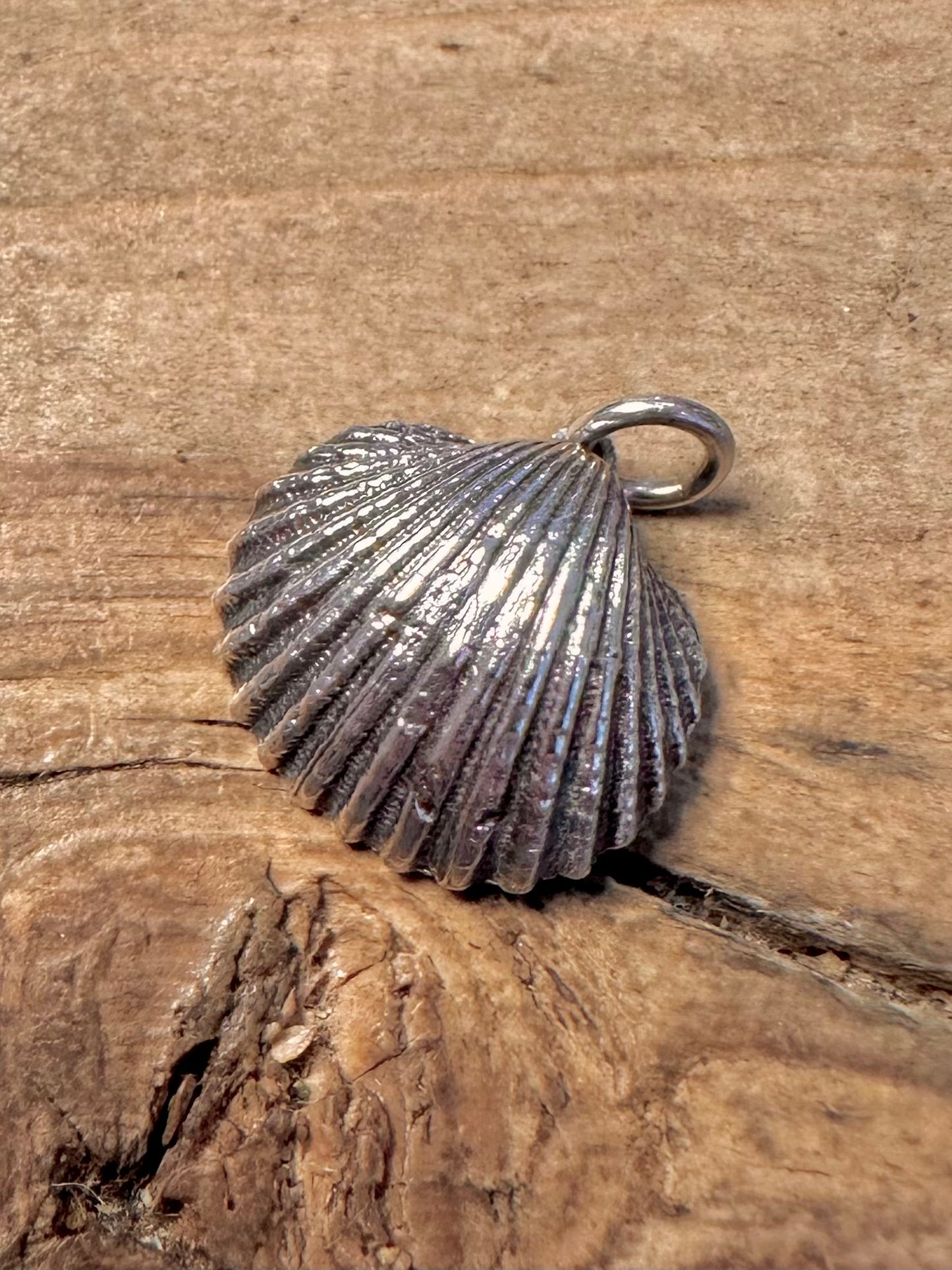 Vintage Textured Shell 925 Silver Charm Pendant