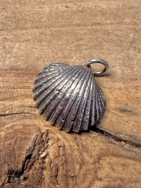 Vintage Textured Shell 925 Silver Charm Pendant