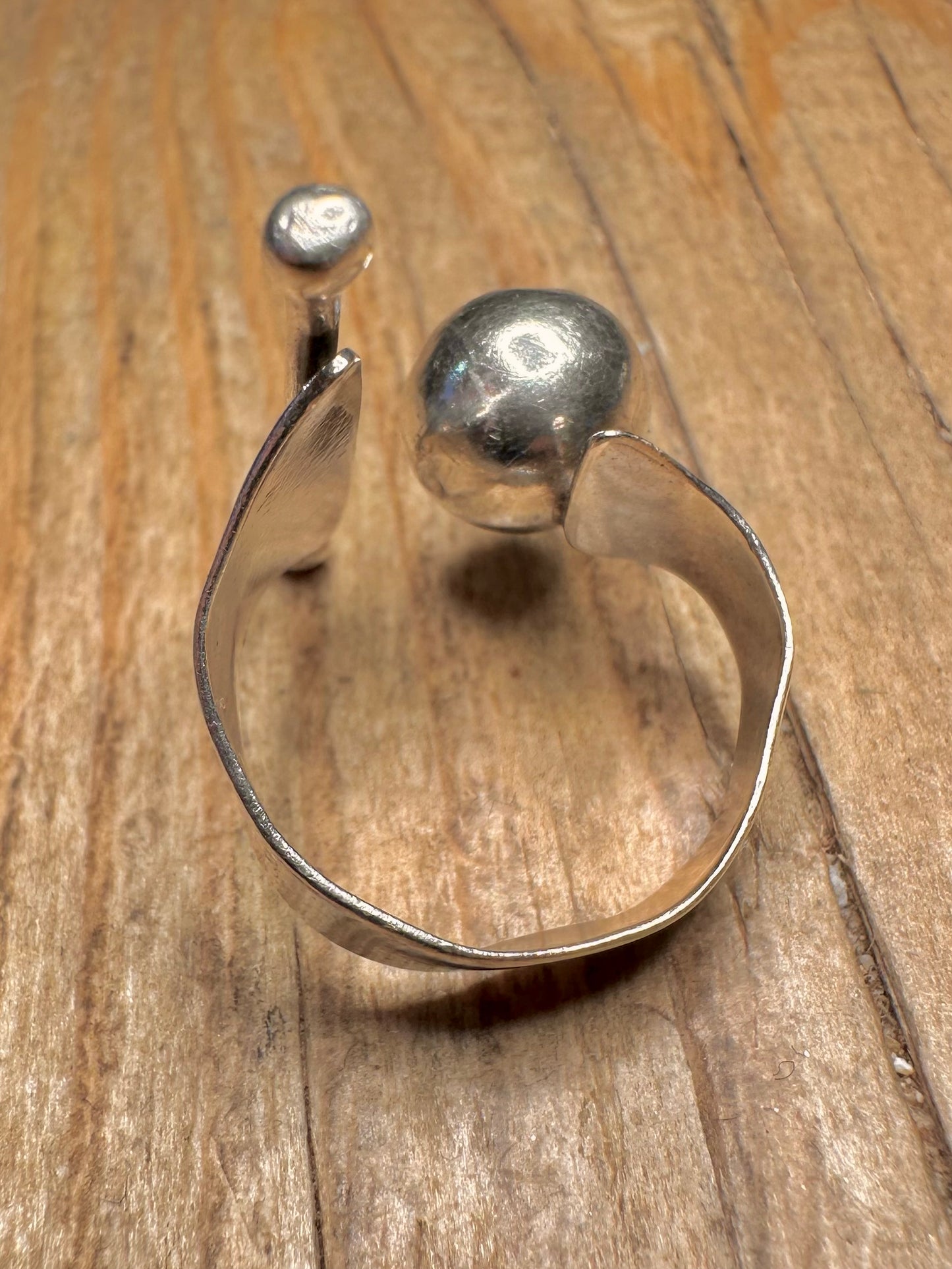 Abstrakter Kugel- und Stangen-Ring aus 925er Sterlingsilber, verstellbare Größe P1/2