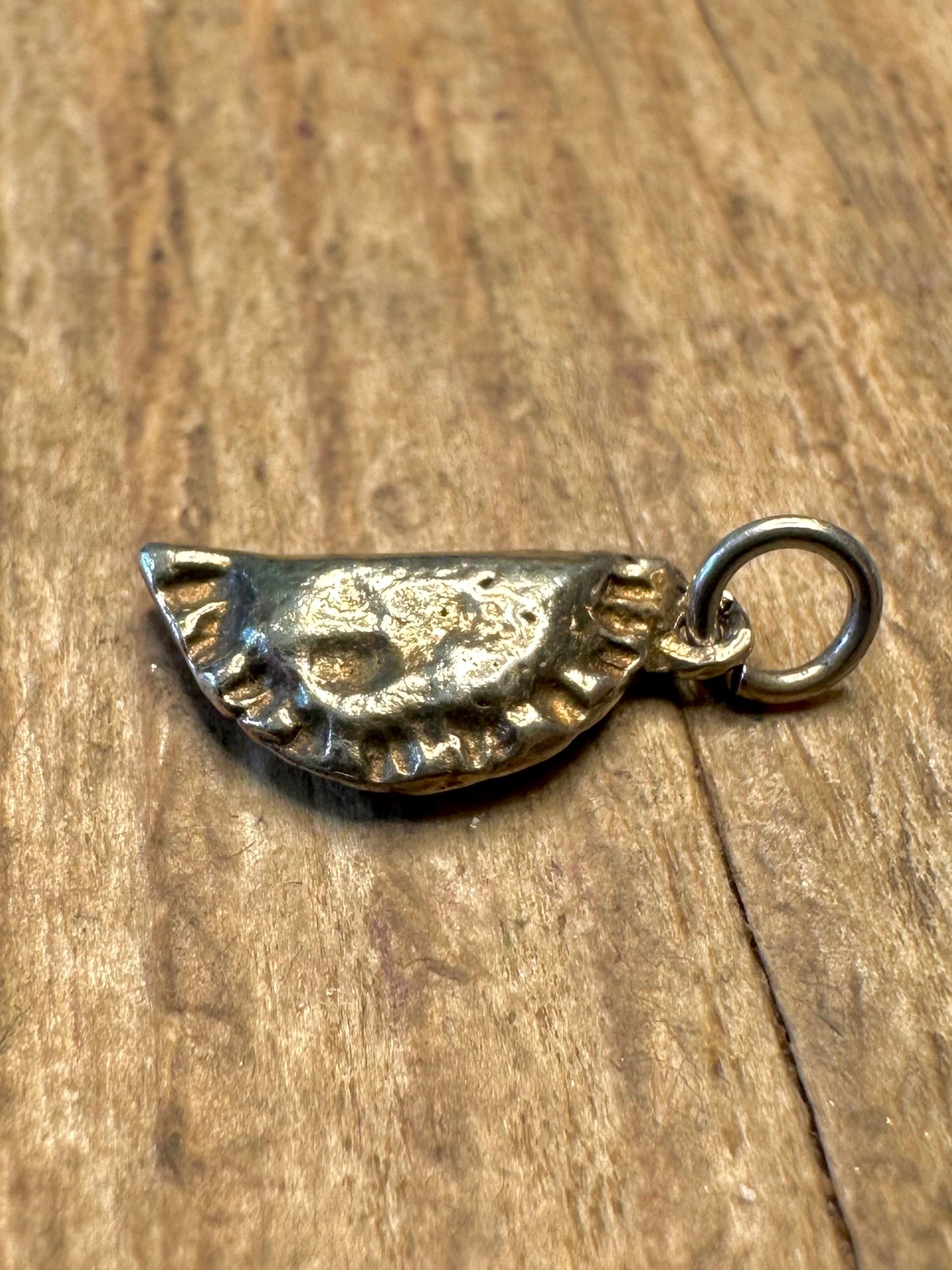 Kornische Pasty Gold auf 925 Sterlingsilber Charm-Anhänger