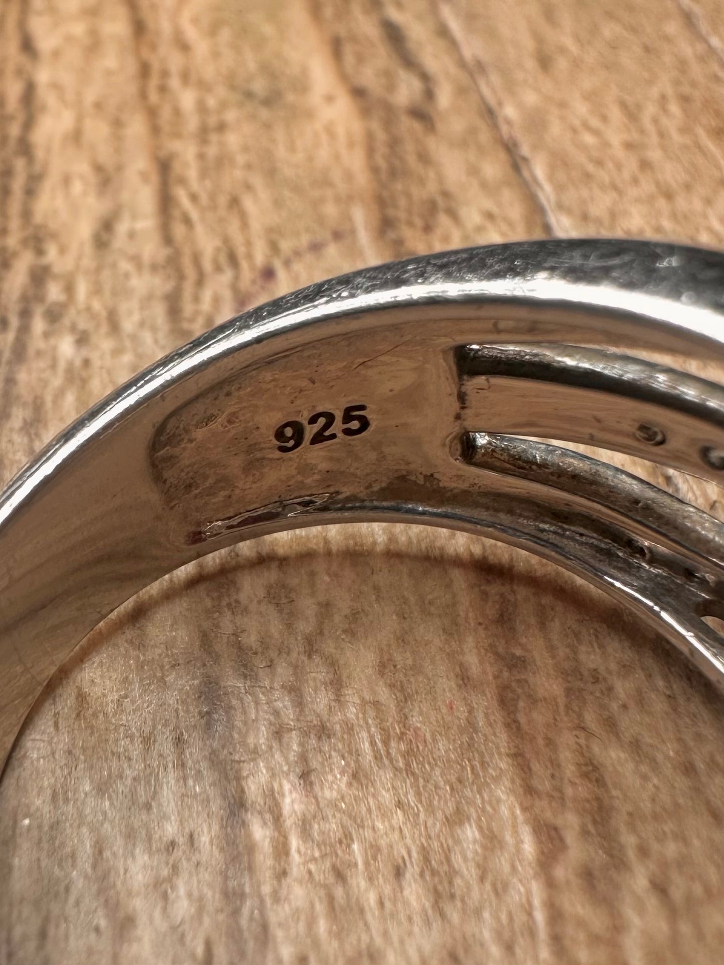 Modern Red and White Stone 925 Sterling Silver Size Q1/2 Ring