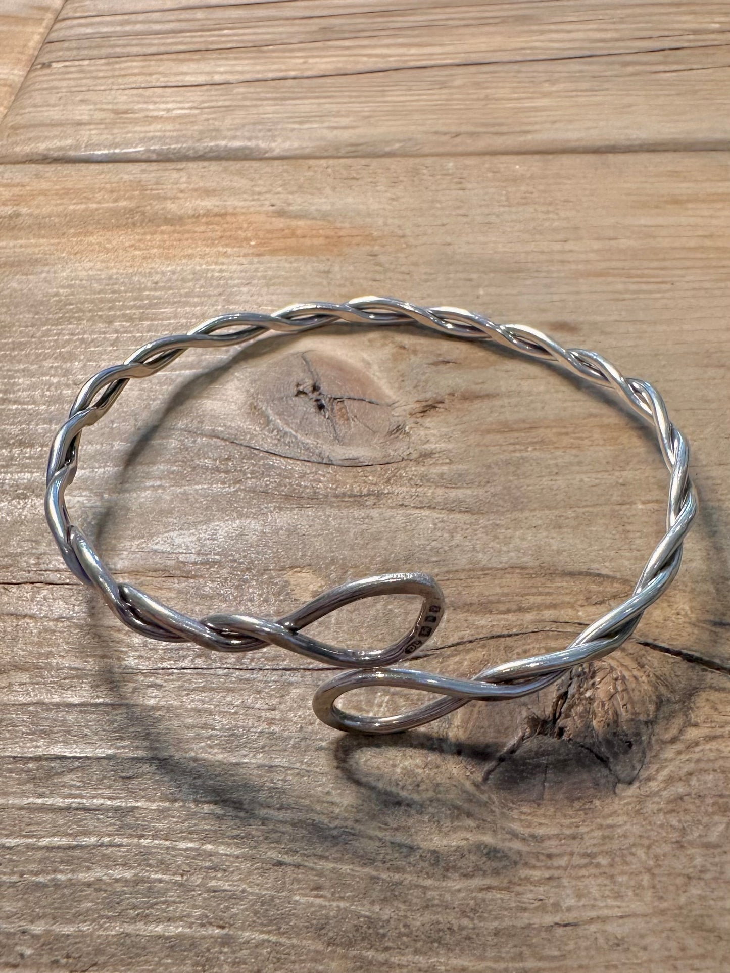 Vintage 1971 Twisted Open Front 925 Silver Bangle