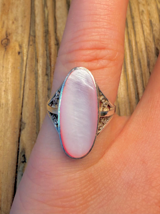 Oval Pink Mother of Pearl 925 Sterling Silver Size N Ring
