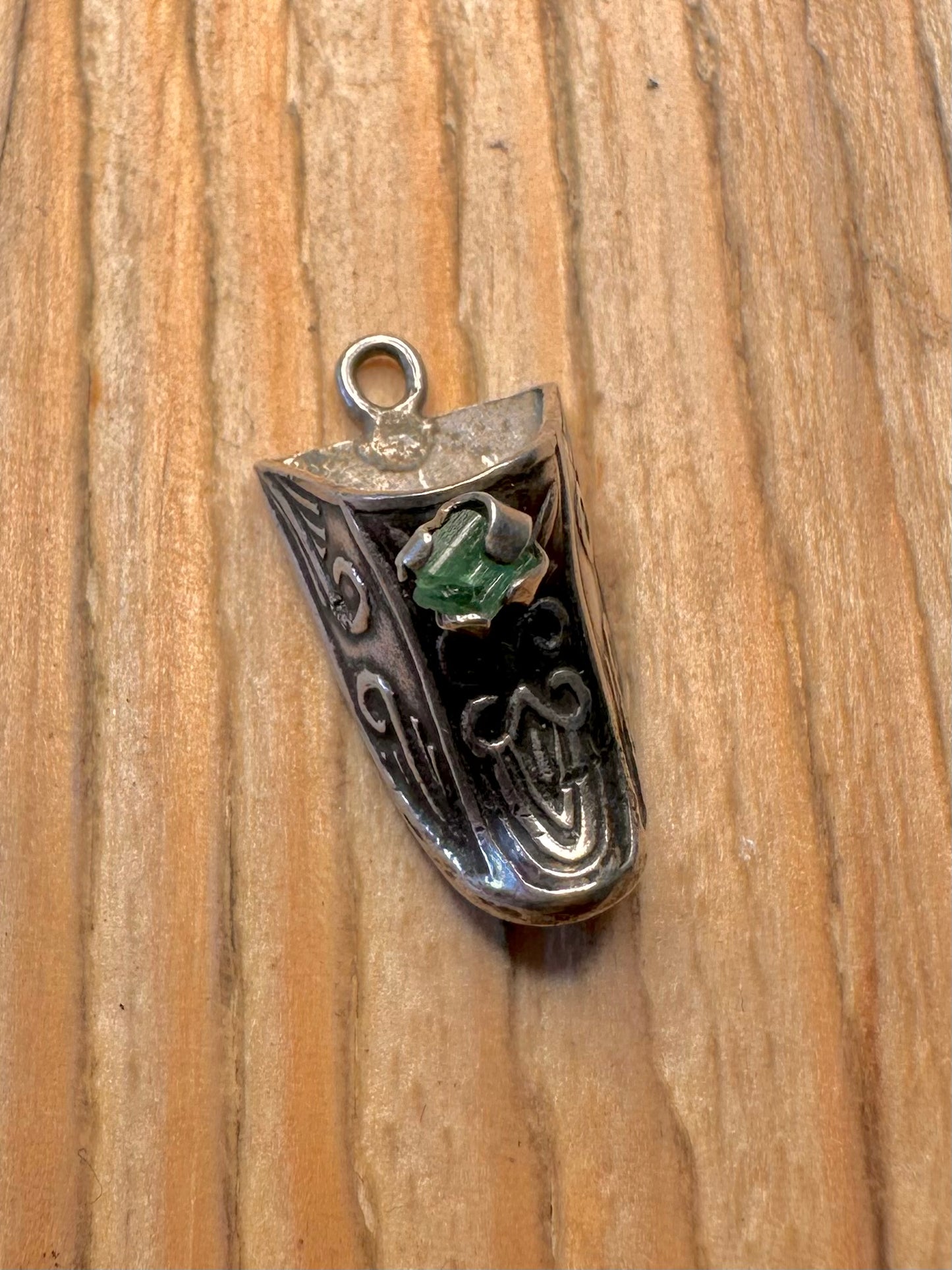 Vintage Ornate Horse Shoe Green Stone Silver Pendant