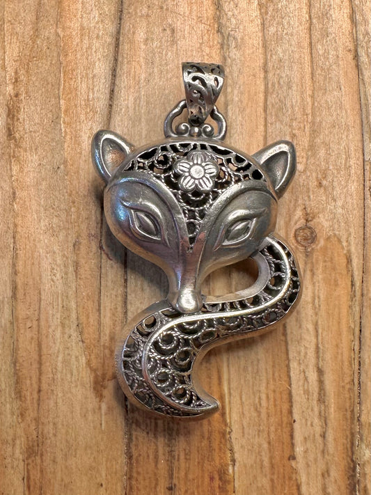 Vintage Fox Filigree 999 Silver Pendant