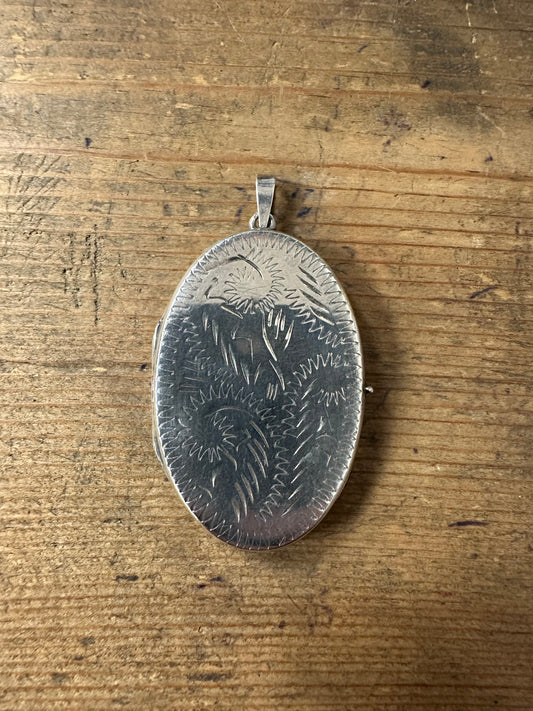 Vintage Large Oval Engraved 925 Silver Locket Pendant