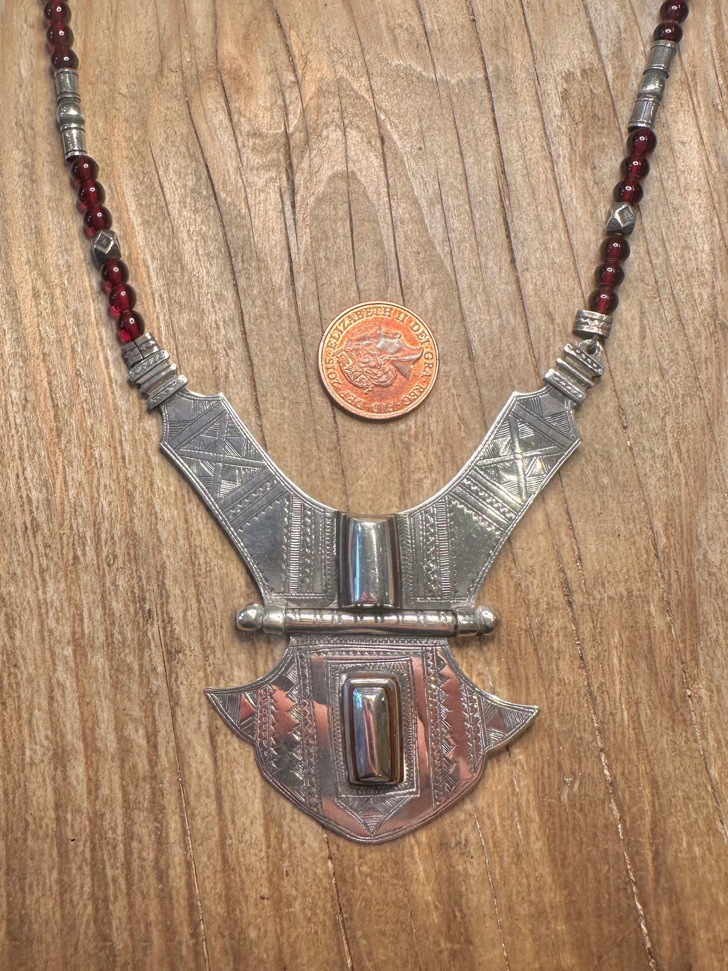 Vintage Stunning Tuareg Carnelian Bead Textured Silver 20 inch Necklace