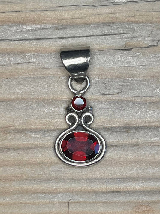 Garnet Double Swirl Mount 925 Sterling Silver Pendant