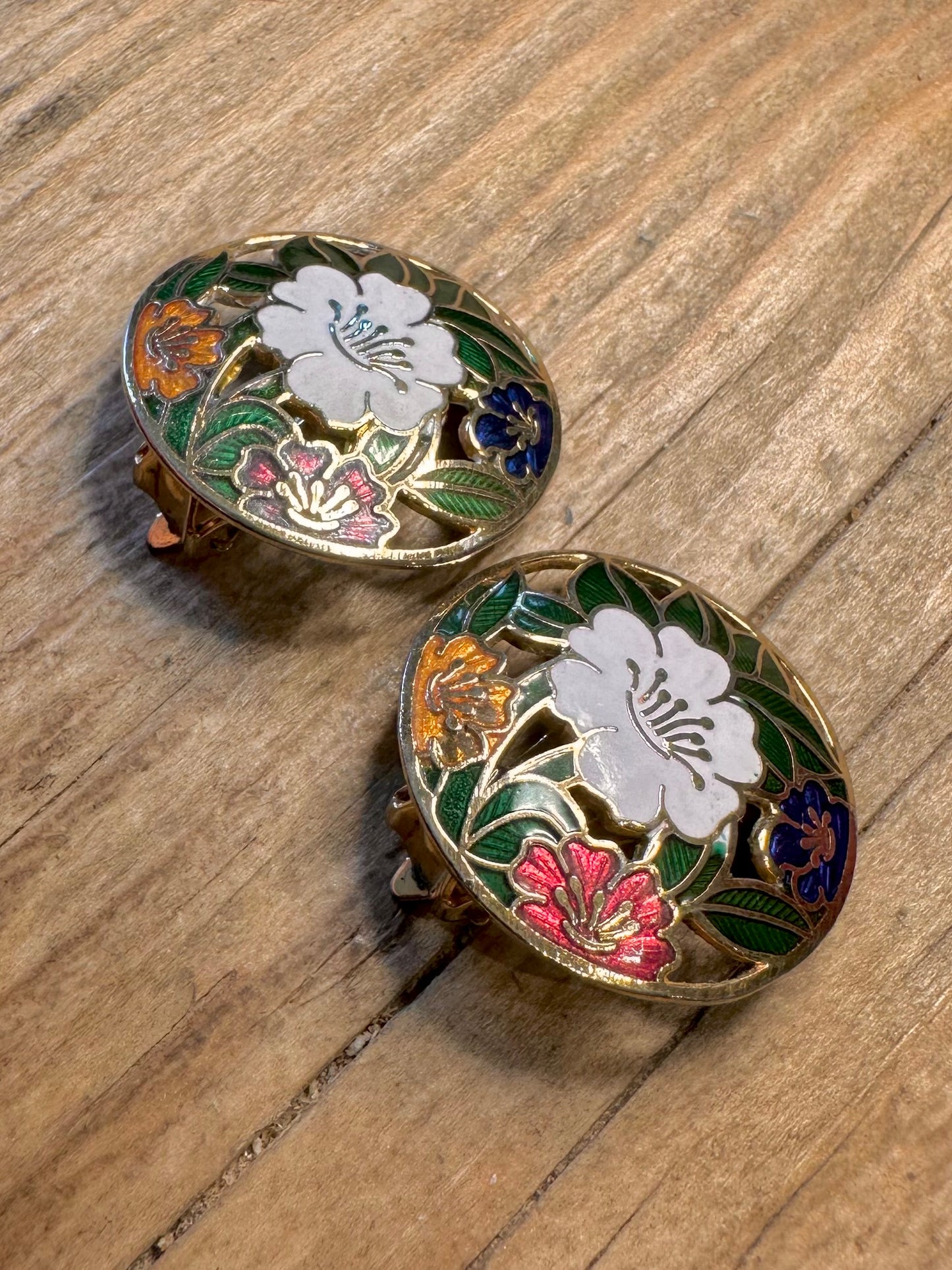Vintage Cloisonné Enamel Flower Circle Gold Tone Clip On Costume Earrings