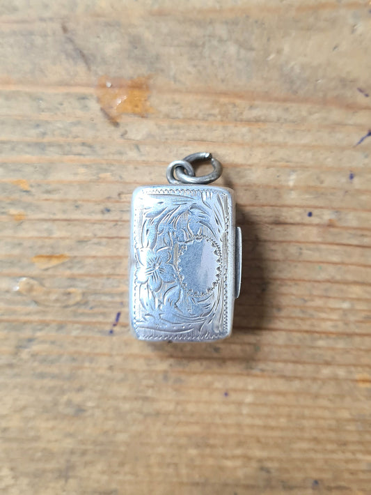 Vintage Francis Clark Flower Engraved Hallmarked 1836 Sterling Silver Vinaigrette Pendant