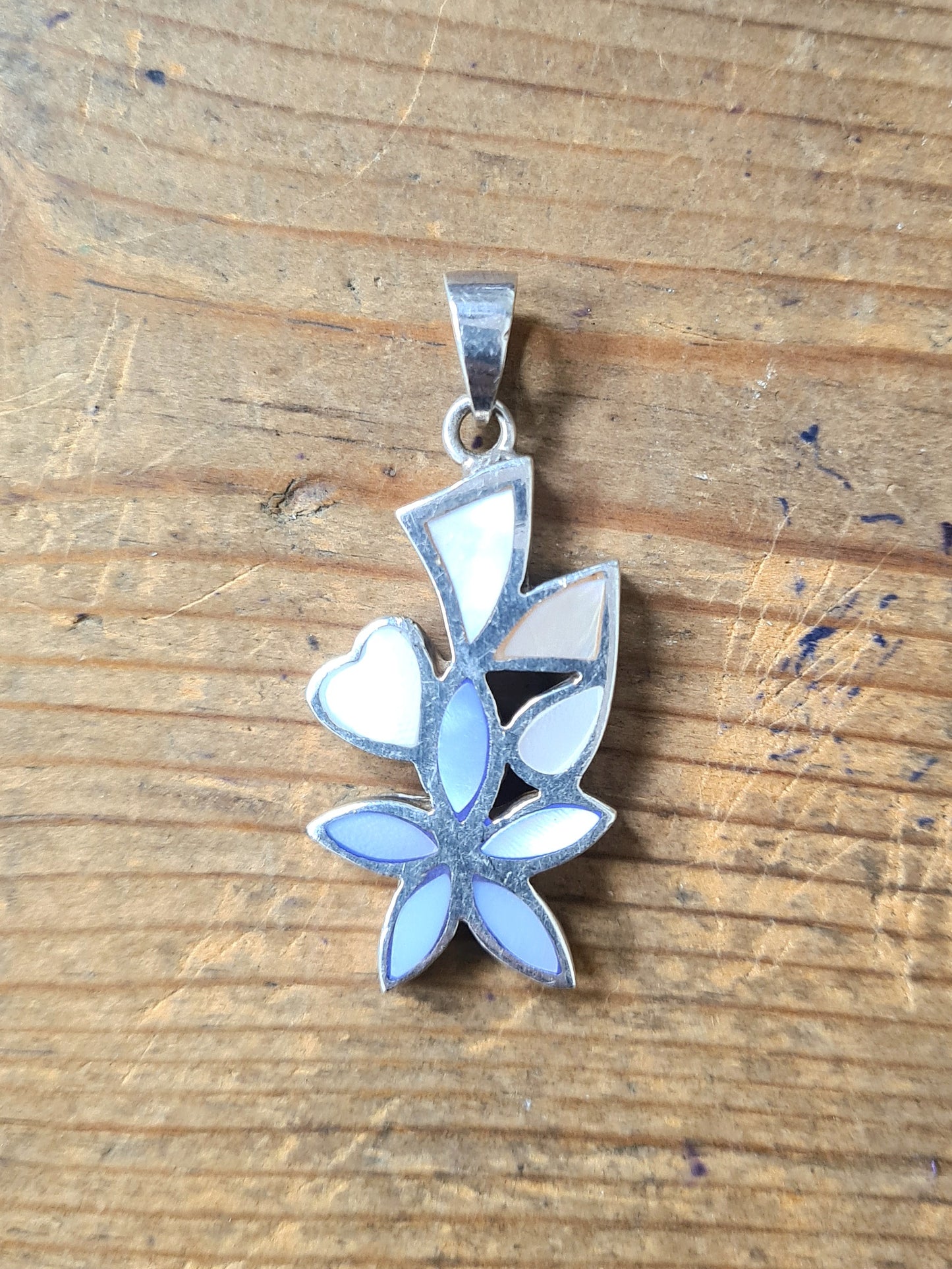 Modern Purple and White Mother of Pearl Flower 925 Silver Pendant