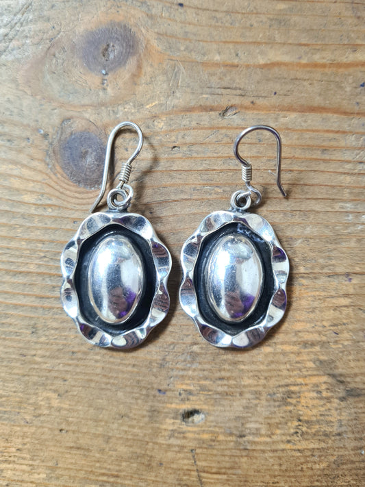 Vintage Wavy Oval Mexican 925 Silver Earrings