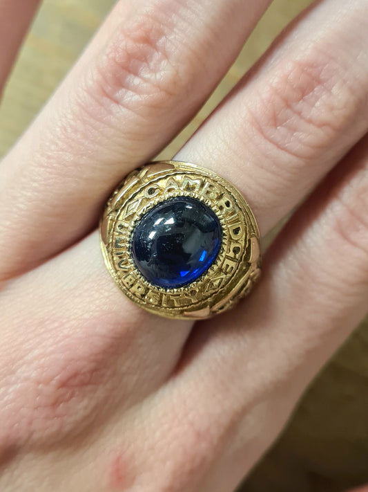 Vintage Blue Stone Cambridge University 9ct Gold Hallmarked 1991 Ring