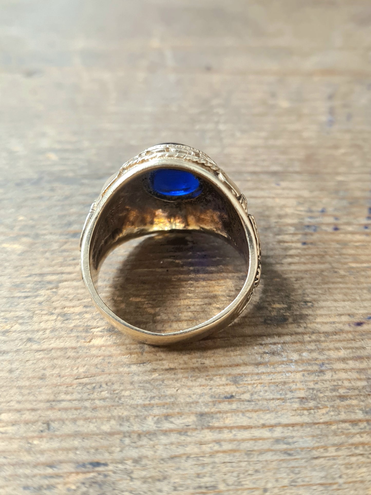 Vintage Blue Stone Cambridge University 9ct Gold Hallmarked 1991 Ring