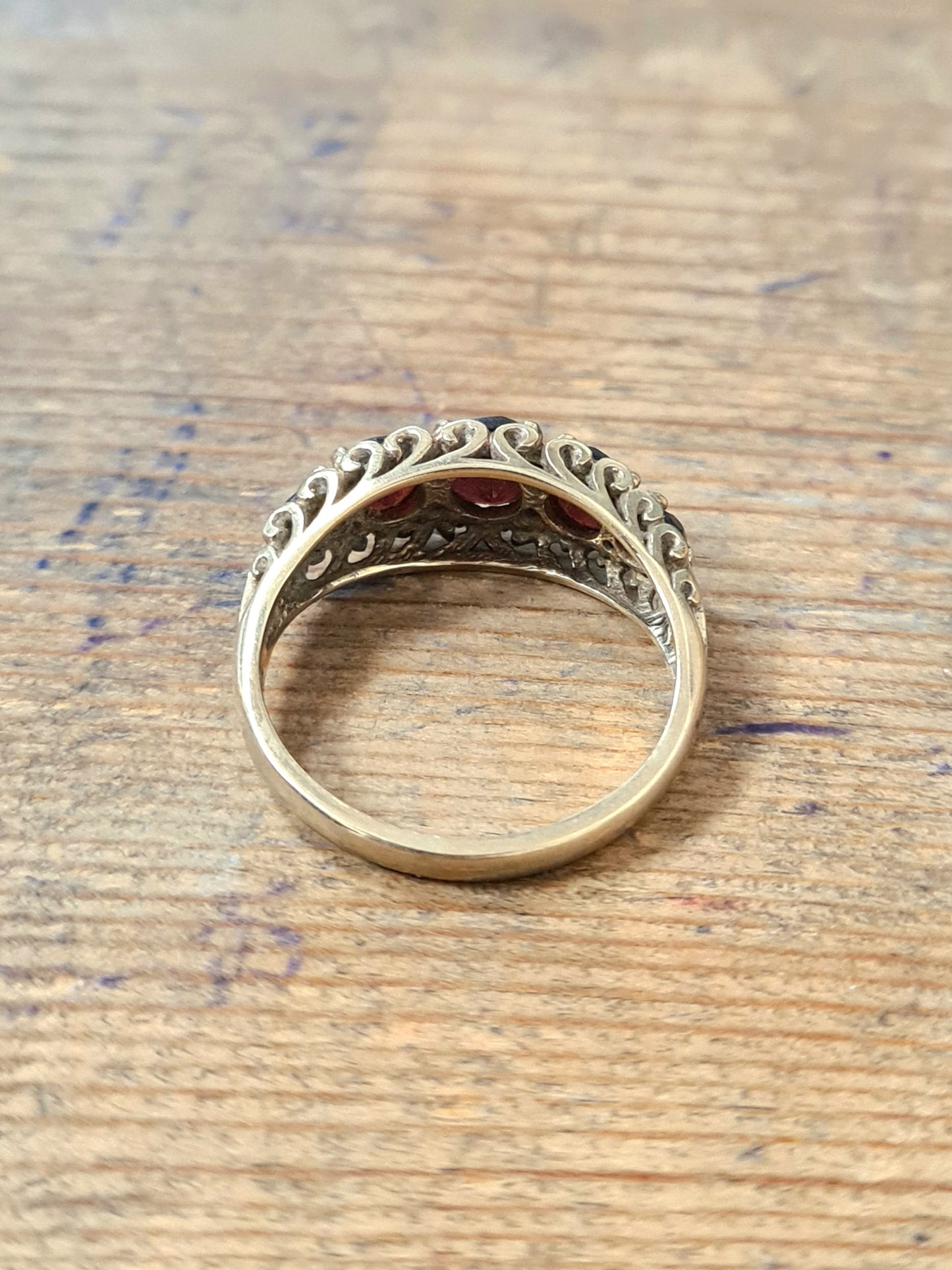 Vintage Garnet 9ct Gold Hallmarked Ring