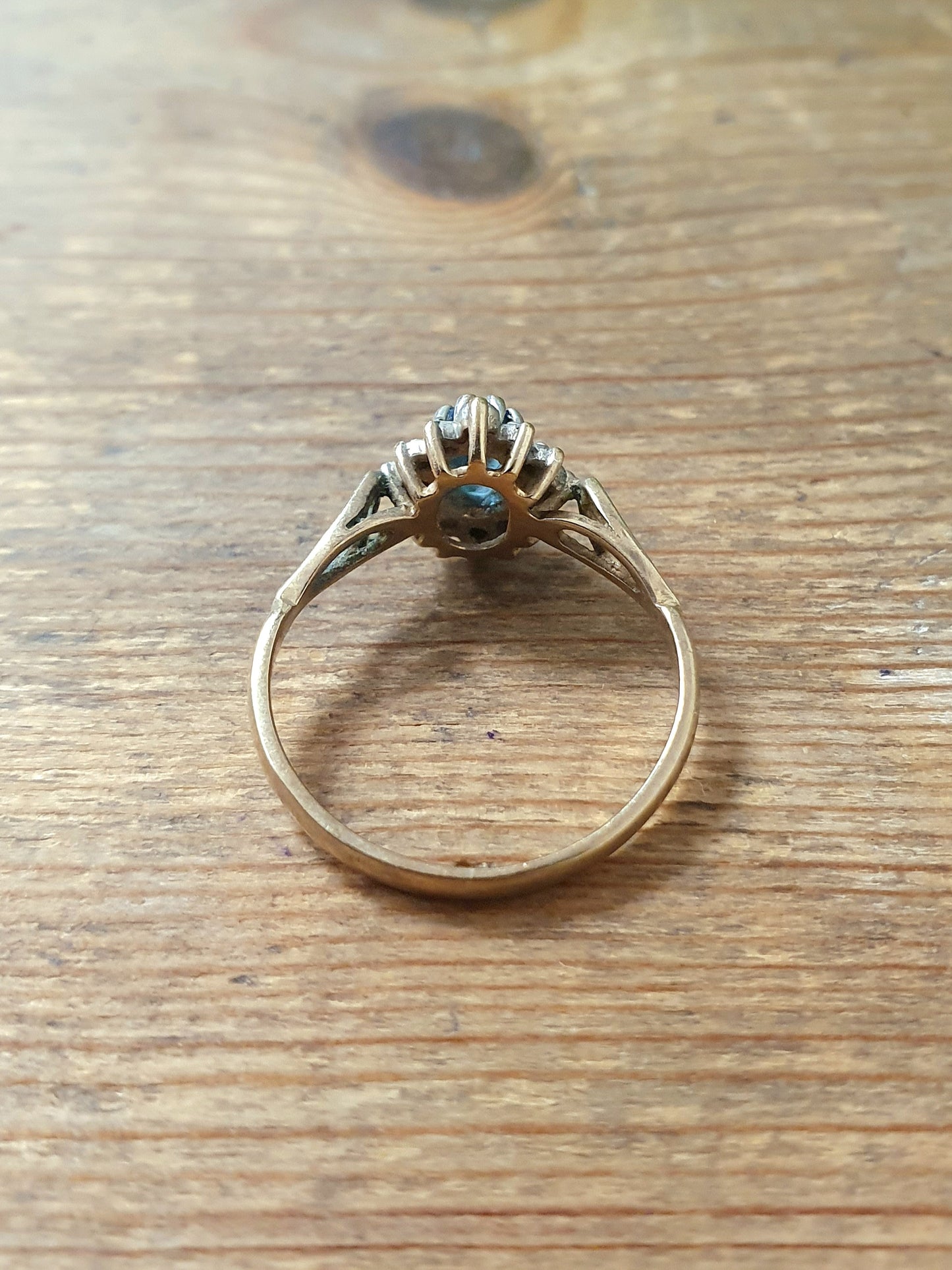 Vintage Blue Topaz 9ct Gold Hallmarked 1990 Ring