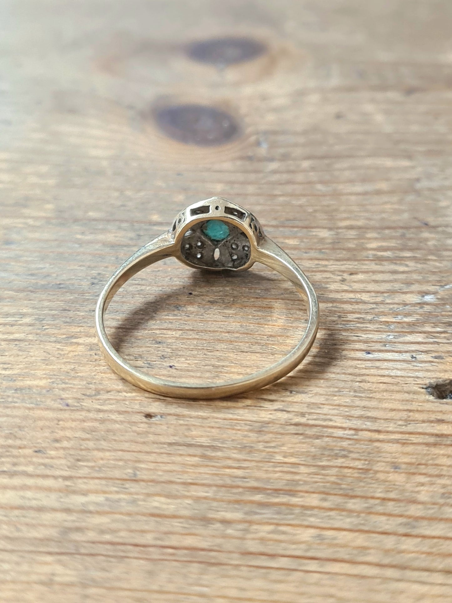 Vintage Diamonds and Green Stone 9ct Gold Hallmarked Ring