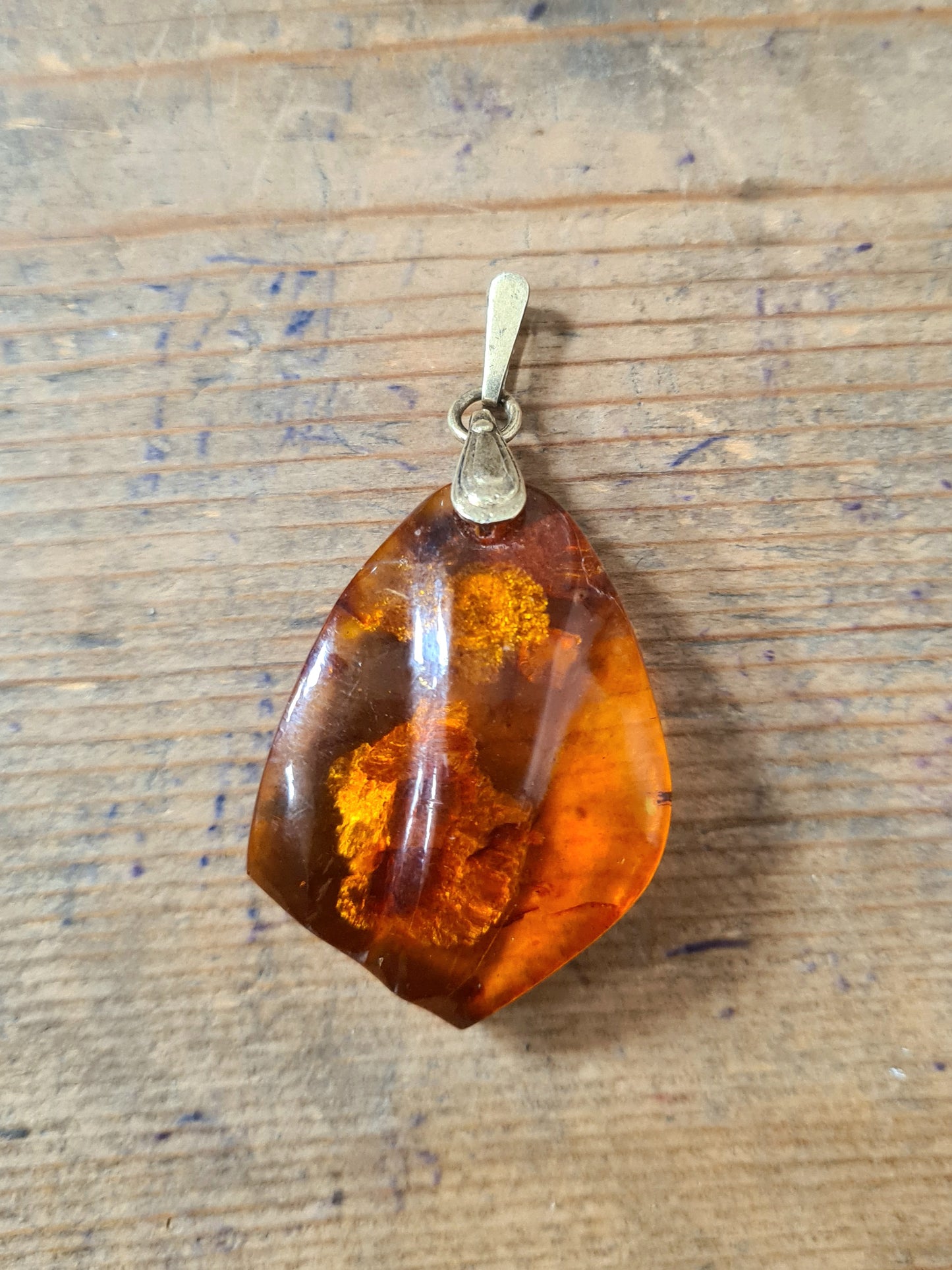 Vintage Amber 9ct Gold Pendant