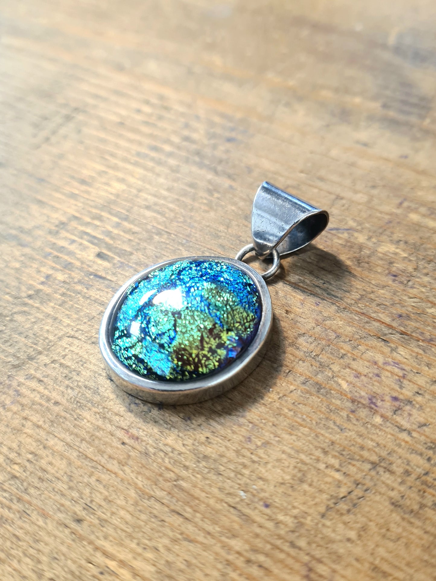 Vintage Round Resin and Foil 925 Silver Pendant