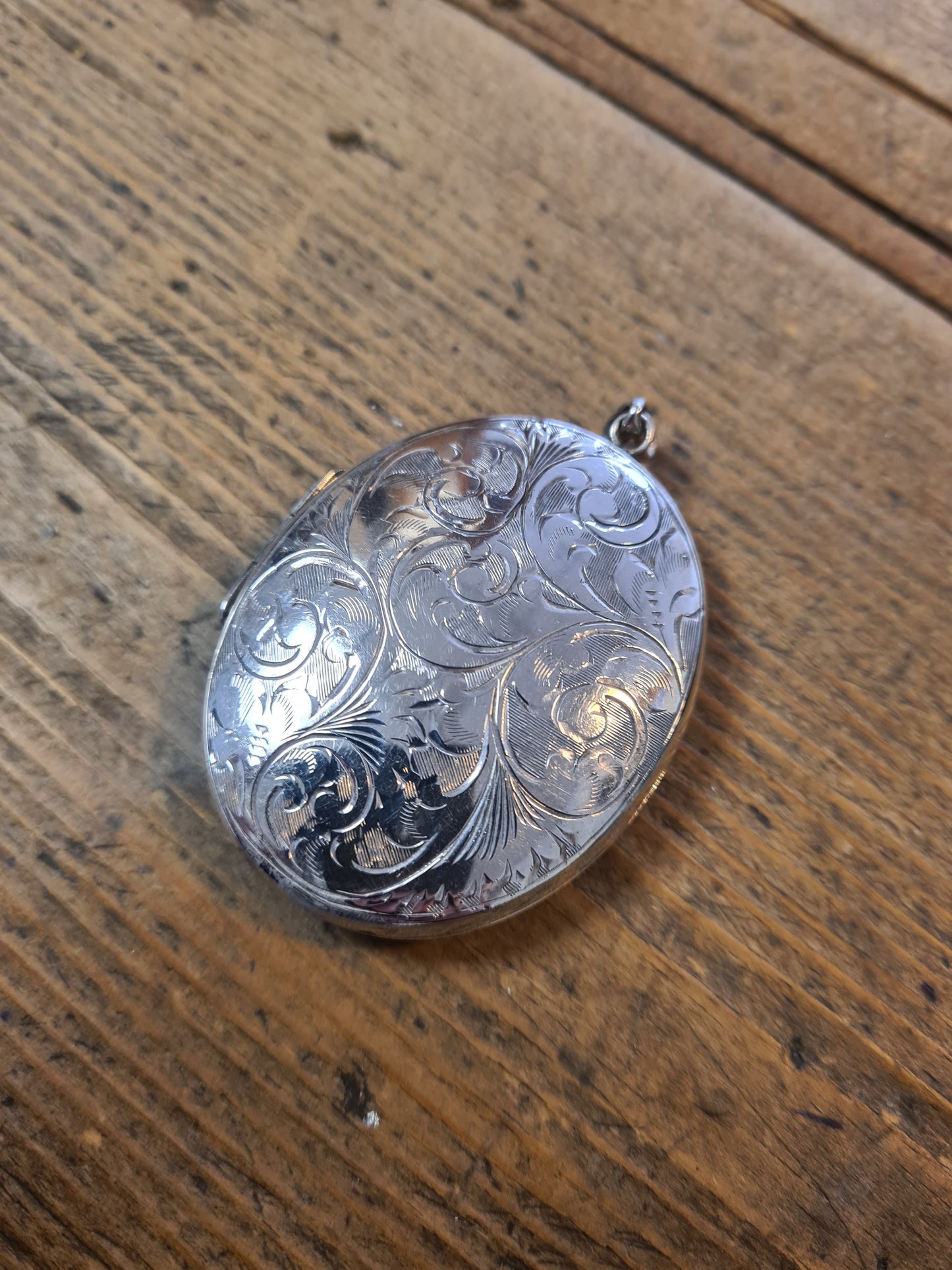 Vintage Large Engraved Oval 1973 925 Silver Locket Pendant