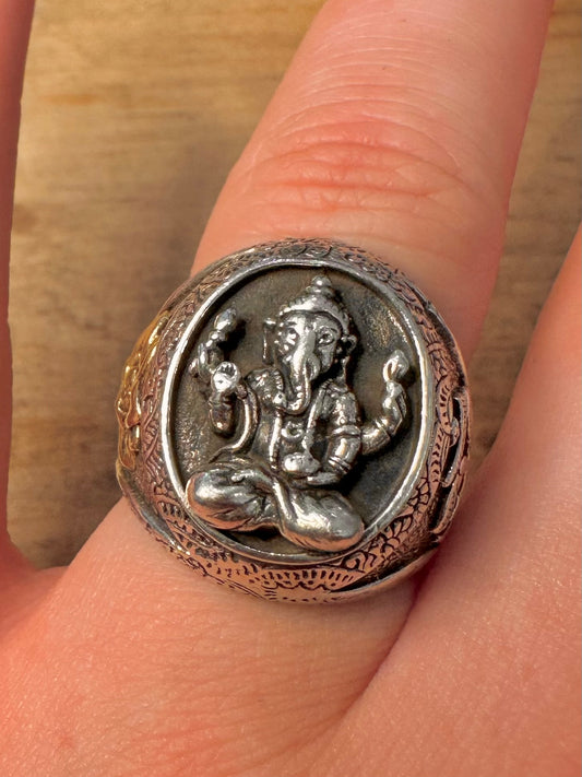 Vintage Ganesha Gold and 925 Silver Size P Ring