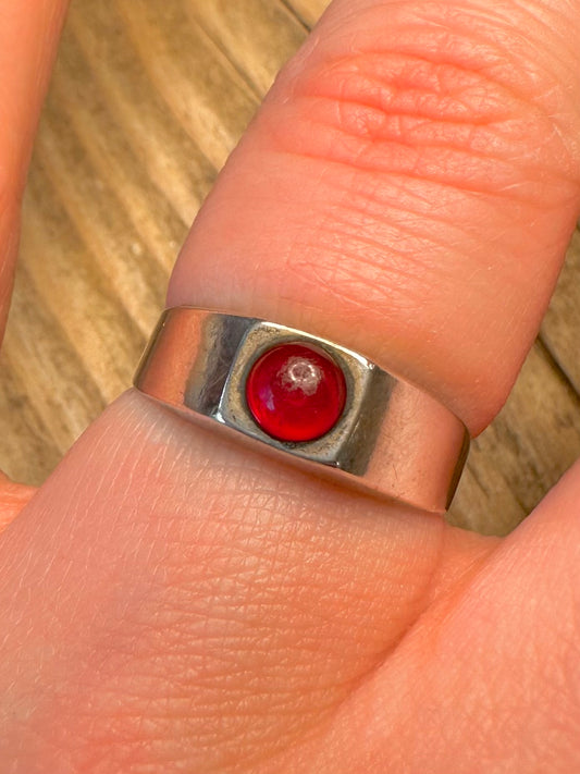 Red Stone Signet 835 Silver Size O Ring